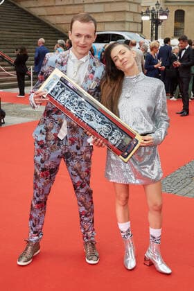 Bilder des Jahres 2019, Entertainment 10 Oktober Entertainment Themen der Woche KW41 Entertainment Bilder des Tages Konstantin Reinfeld und Haiyti - Verleihung des Opus Klassik 2019 im Konzerthaus am Gendarmenmarkt in Berlin am 13.10.2019. Opus Klassik 2019