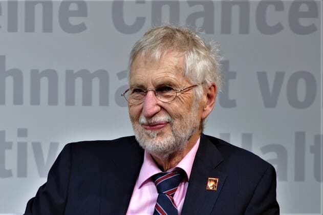 Frankfurter Buchmesse, von 16. bis 20.10.2019 in Frankfurt am Main. Foto: Volker Hage, Journalist und Literaturkritiker