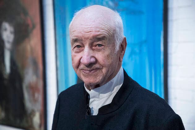 Bilder des Jahres 2019, Entertainment 10 Oktober Entertainment Bilder des Tages 27.10.2019. Hilden (Rhld.). Schauspieler Armin Mueller-Stahl bei der Eröffnung seiner Gemäldeausstellung Menschenbilder . Hilden (Rhld.) Kunstraum Gewerbepark-Süd der Gebrüder Braun Nordrhein-Westfalen Deutschland