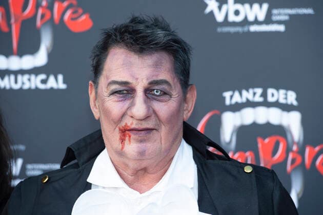 Heinz HOENIG, Schauspieler, Roter Teppich, Red Carpet Show, Premiere fuer das Musical Tanz der Vampire im Metronom Theater Oberhausen, 10.10.2019.