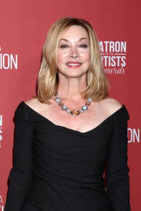 November 7, 2019, Beverly Hills, CA, USA: LOS ANGELES - NOV 7: Sharon Lawrence at the 4th Annual Patron of the Artists Awards, at Wallis Annenberg Center for the Performing Arts on November 7, 2019 in Beverly Hills, CA Beverly Hills USA - ZUMAb170 20191107_zap_b170_018 Copyright: xKayxBlakex