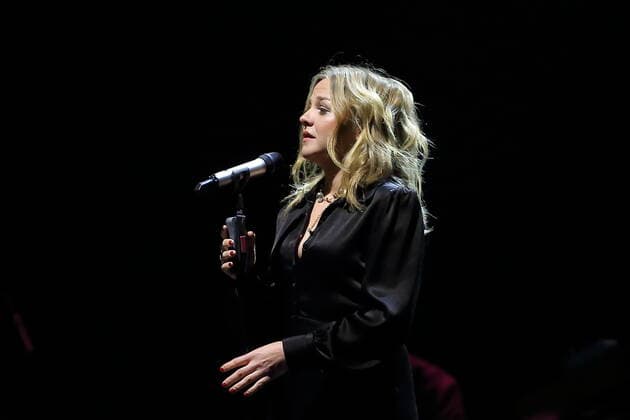 Bilder des Jahres 2019, Entertainment 11 November Entertainment Themen der Woche KW46 Entertainment Bilder des Tages Annett Louisan bei einem Konzert im Tempodrom in Berlin, 11. November 2019. Annett Louisan im Tempodrom