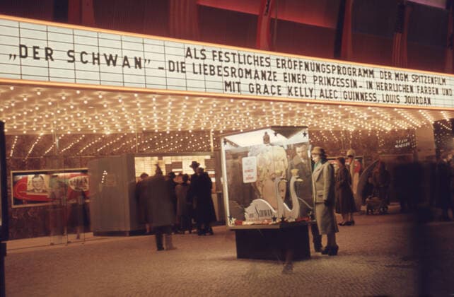 Berlin GER, Berlin, Aufnahme ca. 1956, Strassenzene, Internationale Filmfestspiele