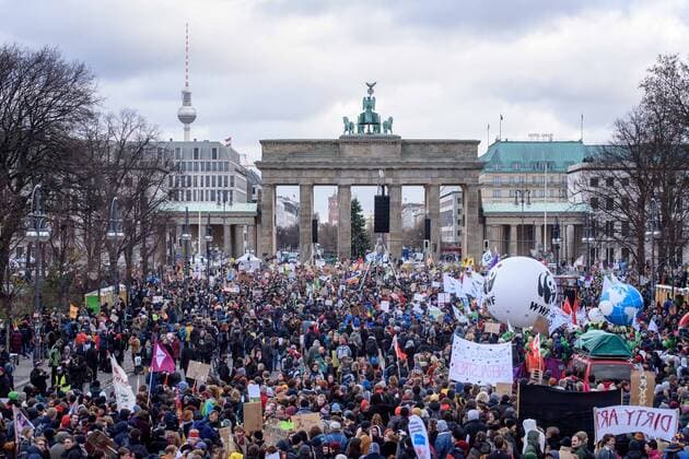 Bilder des Jahres 2019, News 11 November News Themen der Woche KW48 News Bilder des Tages Berlin, Fridays for Future Demo Deutschland, Berlin - 29 11 2019: Im Bild sind Impressionen von der Fridays for Future Demo in Berlin zu sehen. Berlin Berlin Deutschland