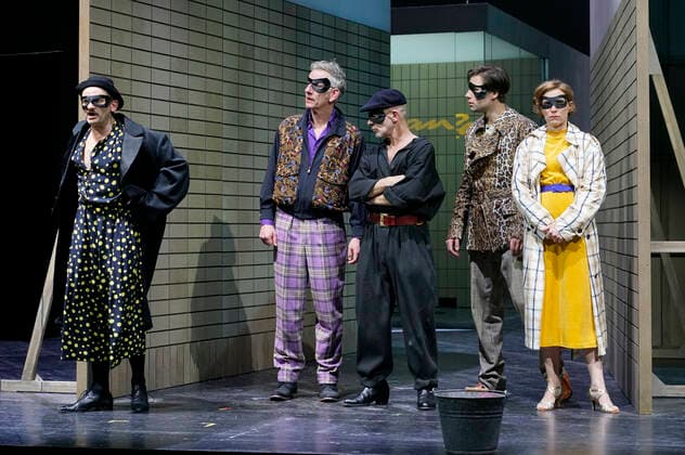 Bilder des Jahres 2019, Entertainment 12 Dezember Milan Peschel, Bernd Moss, Martin Wuttke, Jeremy Mockridge und Judith Hofmann bei der Fotoprobe zum Theaterstück (Life on earth can be sweet) Donna im Deutschen Theater. Berlin, 13.12.2019