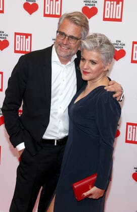 15 Birgit Schrowange und Frank Spothelfer bei der Ein Herz für Kinder Gala in den Studios Adlershof in Berlin am 8.12.2019 Berlin Deutschland, Germany Copyright: xPOP-EYE Buggex POP-EYE_10123900