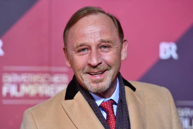 Alexander HELD (Schauspieler), Einzelbild,angeschnittenes Einzelmotiv,Portraet,Portrait,Porträt. 41.Bayerischer Filmpreis 2019-Red Carpet,Roter Teppich,am 17.01.2019 im Prinzregententheater in Muenchen.