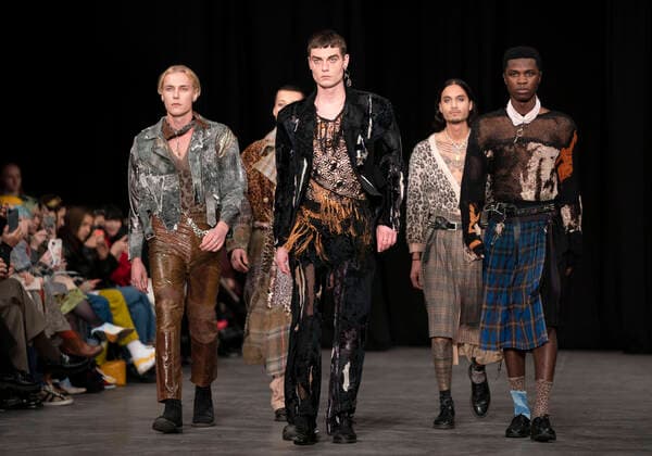 Bilder des Jahres 2020, Entertainment 01 Januar Entertainment Bilder des Tages Copenhagen Fashion Week AW 2020. Designers Nest show i lokomotivvaerkstedet tirsdag den 28. januar 2020. Vinder af aarets pris Milka Seppänen. , Copenhagen Denmark