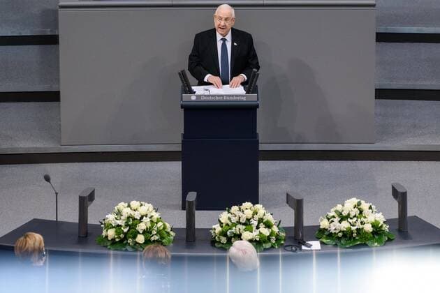 Bilder des Jahres 2020, News 01 Januar News Themen der Woche KW05 Berlin, Gedenkveranstaltung für die Opfer des Nationalsozialismus Deutschland, Berlin - 29.01.2020: Im Bild ist Präsident des Staates Israel Reuven Rivlin während der Gedenkveranstaltung für die Opfer des Nationalsozialismus im deutschen Bundestag zu sehen. Berlin Bundestag Berlin Deutschland