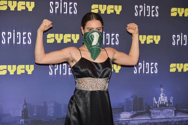 2020 Bilder des Jahres, Entertainment 02 Februar Entertainment Themen der Woche KW07 Entertainment Bilder des Tages TV-Weltpremiere SPIDES im UCI Kino Rosabell Laurenti Sellers Lila Teppich zur TV-Weltpremiere SPIDES, exclusiv ab 05.03.2020 auf SYFY (ein englischsprachiger Fernsehsender aus den Vereinigten Staaten, der Science-Fiction- und Horror-Filme und -Serien sowie Reality-Shows ausstrahlt und produziert), im UCI Kino Mercedes Platz, in Berlin am 10.02.2020
