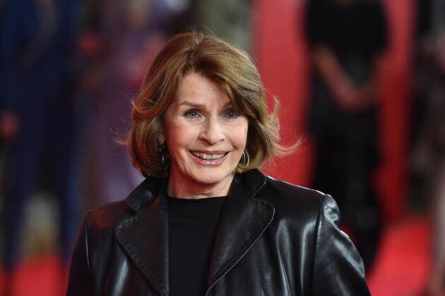 Senta BERGER (Schauspielerin), Einzelbild,angeschnittenes Einzelmotiv,Portraet,Portrait,Porträt. Roter Teppich,Red Carpet,Arrival. Filmpremiere,Kinopremiere NIGHTLIFE am 12.02.2020 im Mathaeser Kino in Muenchen,