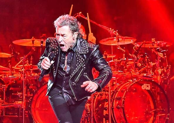 2020 Bilder des Jahres, Entertainment 02 Februar Entertainment Bilder des Tages 29.02.2020, xlakx, Entertainment Musik, Peter Maffay - Konzert emspor, v.l. Peter Maffay Jubilaeumstour in der Mercedes Benz Arena Berlin,29.02.2020 Berlin