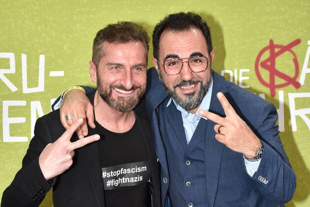 Bilder des Jahres 2020, Entertainment 03 März Entertainment Themen der Woche KW10 Entertainment Bilder des Tages Tim Seyfi und Adnan Maral bei der Film Premiere von Die Känguru-Chroniken am 3.03.2020 in Berlin Die Kaenguru-Chroniken Filmpremiere in Berlin