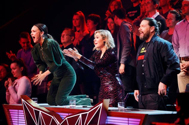 Bilder des Jahres 2020, Entertainment 03 März Entertainment Themen der Woche KW11 Carolin Kebekus, Ruth Moschner und Rea Garvey in der 1. Live Show der 2. Staffel The Masked Singer 2020 in den MMC Studios Köln-Ossendorf. Köln, 10.03.2020