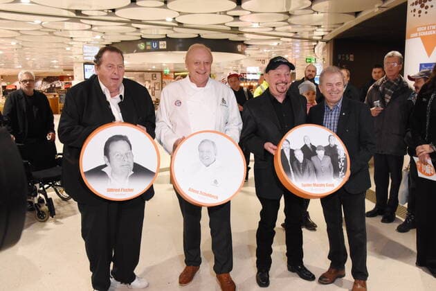 Bilder des Jahres 2020, Entertainment 03 März Entertainment Themen der Woche KW11 Entertainment Bilder des Tages Ottfried Fischer Alfons Schuhbech Koch Barny Murphy Gunter Siegl Spider Murphy Band Muenchen 11.03.20 Im Matthaeser 35 mm Pressegespraech und am Stachus Fussgaenger Passsag Sky of Fame Enthuellunger Neuer Prominenten Bilder Passage