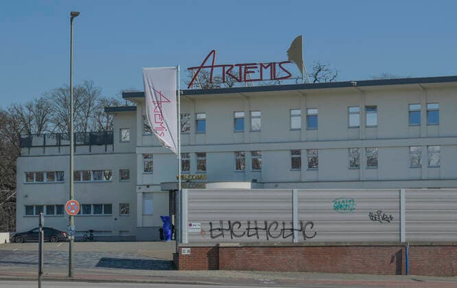 Berlin in Zeiten der Corona-Krise, 25.03.2020. Hier: Bordell Artemis hat geschlossen, Westend, Charlottenburg, Berlin, Deutschland