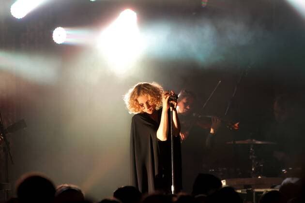 121 Goldfrapp, singer Alison Goldfrapp performs live at Heimathafen, October 23.2013, Synthpop, Electroclash, concert, Music, , aus dem Publikum fotografiert, Artist-At-Work, Brigitte Heinrich uebernimmt keine Haftung bei einer evtl. Verletzung Rechte Dritter! Weitergabe an Dritte nicht erlaubt. ch dann nicht Vertragsinhalt,wenn ihnen nicht ausdrücklich widersprochen worden ist! Tel. und . Berlin Deutschland, Germany Copyright: xPOP-EYE AAW TinkaKatzx 00313899_00313899