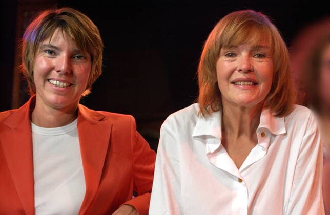 1 Portrait: Bettina Böttinger & Katrin Sass in der Berliner Bar Jeder Vernunft, Regie, Autorin, Moderatorin WDR Boettinger, deutsche Schauspielerin & Sängerin Sass, Schlager, Biografie, Musik,Porträt, Portraet, quer, halbtotale, medium, horizontal, Kathrin Berlin Deutschland, Germany Copyright: xBRIGANI-ART HEINRICHx BriganiArt_00080998_00080998