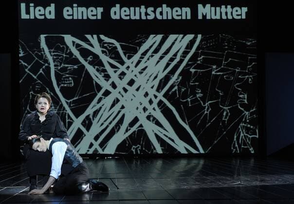 1 Theater: Swetlana Schoenfeld & Sabin Tambrea, Sänger in der Hanns-Eisler-Revue im BE, Lied einer Deutschen Mutter ,fotoprobe vom 14.01.11, Musik, Berlin Deutschland, Germany Copyright: xBRIGANI-ART HEINRICHx BriganiArt_00238704_00238704