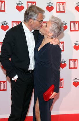 15 Birgit Schrowange und Frank Spothelfer bei der Ein Herz für Kinder Gala in den Studios Adlershof in Berlin am 8.12.2019 Berlin Deutschland, Germany Copyright: xPOP-EYE Buggex 10123898_herzfürkinder201