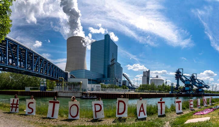 Bilder des Jahres 2020, News 05 Mai News Bilder des Tages Protest gegen das Uniper Steinkohlekraftwerk Datteln 4, der Gruppierung Endegelände, Datteln, NRW, Germany Protest Datteln4