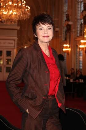 77 Katrin Sass, Fototermin am Set des Films Letzte Spur Berlin im Theater des Westens, Berlin Berlin Deutschland Germany Copyright: xPOP-EYE Gabschx 00285817_00285817