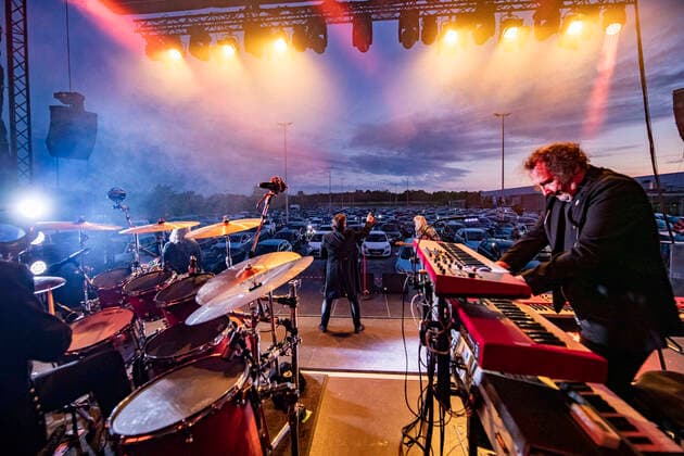 Bilder des Jahres 2020, Entertainment 05 Mai Entertainment Themen der Woche KW21 News Bilder des Tages Karat live bei der Eröffnung der Autokonzert-Reihe an der Messe. Erfurt, 20.05.2020