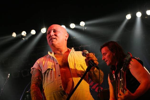 8 Konzert: Rose Tattoo, Sänger Angry Anderson (Gesang), Mick Cocks (Gitarre), im Berliner Huxleys Neue Welt, Huxley s, Hard Rock, Rock, Saenger, Musik, Berlin Deutschland, Germany Copyright: xBRIGANI-ART Bartillax 00121883_00121883