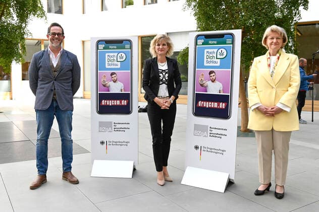 Bilder des Jahres 2020, News 05 Mai News Themen der Woche KW22 News Bilder des Tages Kay Lübbers, Daniela Ludwig und Heidrun Thaiss bei einer Pressekonferenz zum Cannabis-Concept-Contest 2020 und der Vorstellung der neuen Cannabispräventionsmaßnahmen via Social Media im Haus der Bundespressekonferenz. Berlin, 29.05.2020