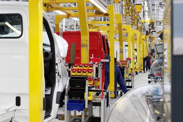 Springer-Produktion bei Mercedes-Benz in Ludwigsfelde 2020-06-22, Ludwigsfelde, Deutschland - Mercedes-Benz Werk in Ludwigsfelde bei Berlin, wo der Sprinter vom Band rollt.