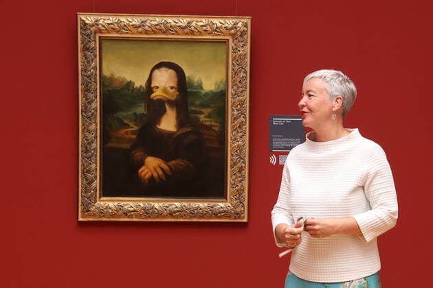 Bilder des Jahres 2020, Entertainment 07 Juli Entertainment Themen der Woche KW28 Entertainment Bilder des Tages Niedersachsen, Hannover, Landesmuseum, Presserundgang zur Ausstellungseröffnung Duckomenta. Das WeltEntenMuseum . Katja Lembke Leiterin des Landesmuseums Hannover,