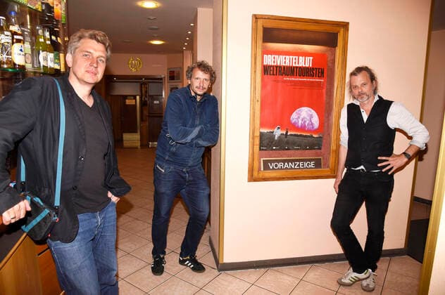 Bilder des Jahres 2020, Entertainment 08 August Entertainment Themen der Woche KW32 Johannes Kaltenhauser, Marcus H. Rosenmüller und Gerd Baumann bei der Preview des Dokumentarfilms Dreiviertelblut - Weltraumtouristen im Filmtheater Sendlinger Tor. München, 04.08.2020