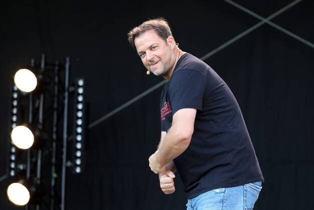 Bilder des Jahres 2020, Entertainment 08 August Entertainment Themen der Woche KW32 Martin Rütter - Erfurt 05.08.2020 , Erfurt, Steigerwaldstadion, Arena Erfurt, Sommer Open-Air im Stadion, das Picknickdecken Konzert Martin Rütter live