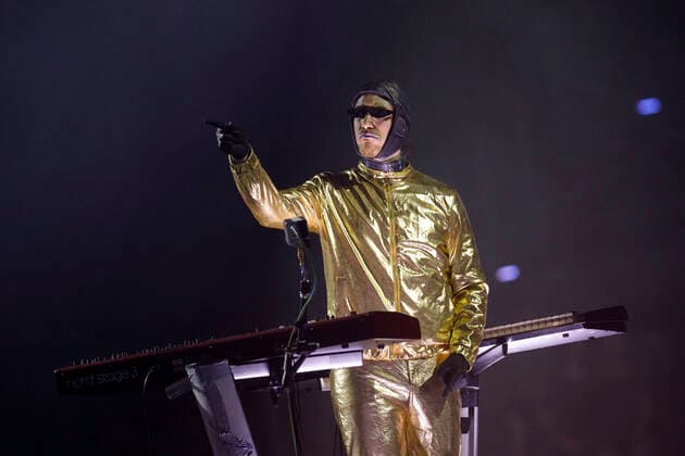 Bilder des Jahres 2020, Entertainment 08 August Entertainment Themen der Woche KW32 Andreas Schanowski von der Rammstein Tribute Band Völkerball während des Konzerts im Rahmen von Arena Now! in der Lanxess-Arena. Köln, 06.08.2020