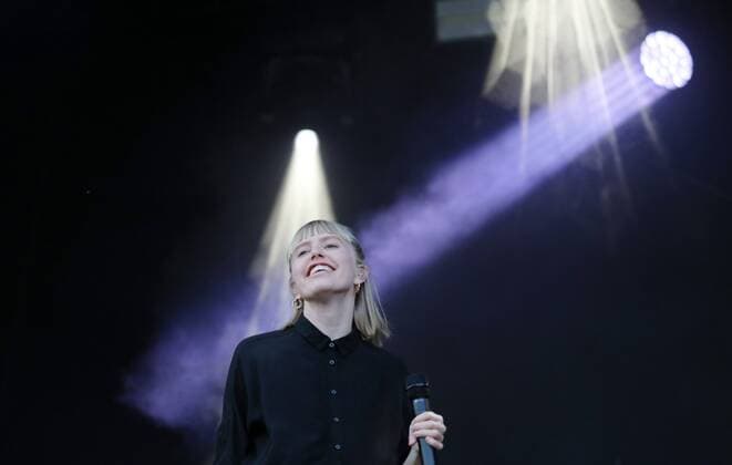 Bilder des Jahres 2020, Entertainment 08 August Entertainment Themen der Woche KW32 Entertainment Bilder des Tages Lea - Erfurt 07.08.2020 , Erfurt, Steigerwaldstadion, Arena Erfurt, Sommer Open-Air im Stadion, das Picknickdecken Konzert Lea (bürgerl. Lea-Marie Becker) mit ihrem neuen Album Treppenhaus
