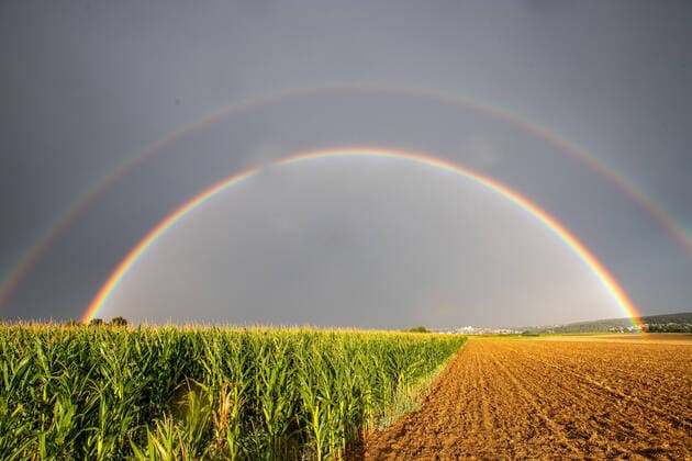 Bilder des Jahres 2020, News 08 August News Themen der Woche KW34 News Bilder des Tages REMSECK: Nach langanhaltendem Regen und Gewitter zeigt sich ein doppelter Regenbogen bei Remseck (Kreis Ludwigsburg) Copyright: xSimonxAdomatx