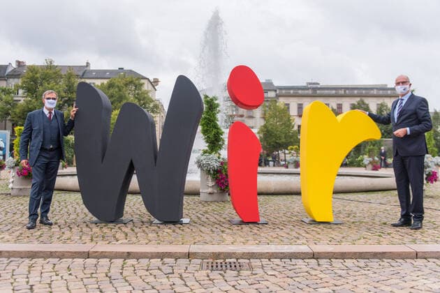 Bilder des Jahres 2020, News 09 September News Themen der Woche KW36 News Bilder des Tages Potsdam, Eröffnung EinheitsEXPO Deutschland, Potsdam - 05.09.2020: Im Bild ist Burkhard Exner (Bürgermeister Potsdam) und Dietmar Woidke (Präsident des Bundesrates, Ministerpräsident des Landes Brandenburg, spd) während der Eröffnung EinheitsEXPO in Potsdam zu sehen. Potsdam Brandenburg Deutschland