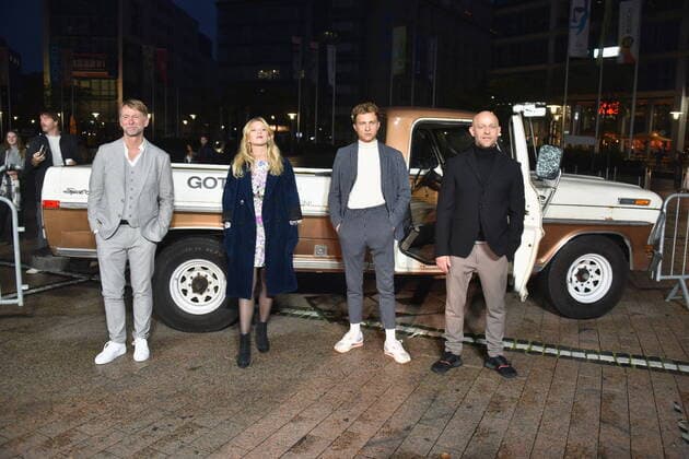 Bilder des Jahres 2020, Entertainment 09 September Entertainment Themen der Woche KW39 News Bilder des Tages Entertainment Bilder des Tages und Regisseur Anfre Erkau, l-r, Schauspieler Max Hubacher, Sinja Irslinger und Jürgen Vogel, kommt zur Premiere des Kinofilm Gott, Du kannst ein Arsch sein im Kölner Cionedom Kinostart 01.10.2020