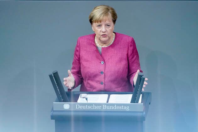 Bilder des Jahres 2020, News 09 September News Themen der Woche KW40 News Bilder des Tages 179. Bundestagssitzung in Berlin Aktuell, 30.09.2020, Berlin Angela Merkel die Bundeskanzlerin der Bundesrepublik Deutschland im Portrait bei ihrer Rede bei der 179. Sitzung des Deutschen Bundestag in Berlin Berlin Berlin Deutschland
