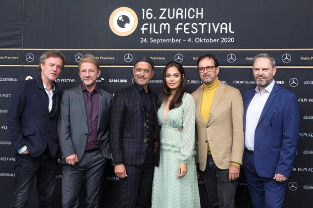 Bilder des Jahres 2020, Entertainment 10 Oktober Entertainment Themen der Woche KW40 Entertainment Bilder des Tages Christoph Müller, Sönke Wortmann, Christoph Maria Herbst, Nilam Farooq, Stefan Gärtner und Tom Spieß bei der Premiere des Kinofilms Contra auf dem 16. Zurich Film Festival 2020 im Kino Corso. Zürich, 01.10.2020