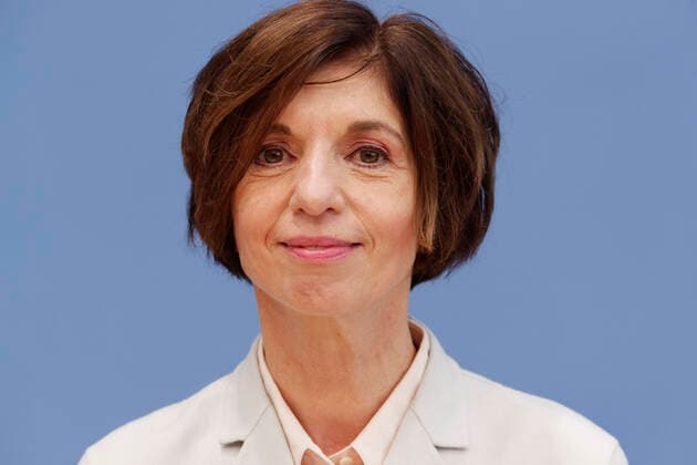 Jutta Allmendinger 2020-10-15, Berlin, Deutschland - Bundespressekonferenz - Prominente Frauen setzen sich für mehr Frauen in Führungspositionen in Wirtschaft, Wissenschaft, Gesellschaft, Kultur und Sport ein. Im Bild Prof. Dr. Jutta Allmendinger, PhD, Präsidentin des Wissenschaftszentrums Berlin für Sozialforschung WZB.
