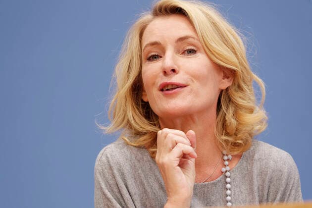 Bilder des Jahres 2020, Entertainment 10 Oktober Entertainment Themen der Woche KW42 Entertainment Bilder des Tages Maria Furtwängler 2020-10-15, Berlin, Deutschland - Bundespressekonferenz - Prominente Frauen setzen sich für mehr Frauen in Führungspositionen in Wirtschaft, Wissenschaft, Gesellschaft, Kultur und Sport ein. Im Bild Dr. Maria Furtwängler, Schauspielerin, Produzentin, Co-Gründerin der MaLisa Stiftung.