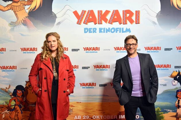 Bilder des Jahres 2020, Entertainment 10 Oktober Entertainment Themen der Woche KW43 Entertainment Bilder des Tages Die Schauspieler Diana Amft und Patrick Bach posiert bei der Köln Premiere von Yakari - Der Kinofilm