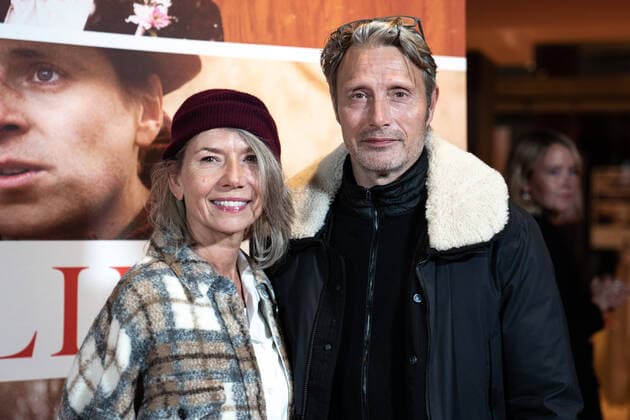 Bilder des Jahres 2020, Entertainment 10 Oktober Entertainment Themen der Woche KW44 Entertainment Bilder des Tages Hanne Jacobsen og Mads Mikkelsen til gallapremieren paa Falling i Imperial i Koebenhavn, mandag den 26. oktober 2020. Falling er skuespiller Viggo Mortensens instruktoer- og manuskriptdebut.. , Copenhagen Denmark Copyright: RitzauxScanpix EmilxHelmsx COP102 spdk20201026-215922-L