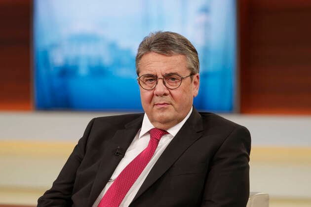 News Themen der Woche KW49 News Bilder des Tages Sigmar Gabriel 2020-12-06, Berlin, Deutschland - Sigmar Gabriel (SPD), ehemaliger Vizekanzler, Bundesaußen- und Wirtschaftsminister a.D. , zu Gast bei Anne Will im Ersten Deutschen Fernsehen. Thema in der ARD-Politik-Talkrunde: Countdown im Weißen Haus: Trum geht - was wird?