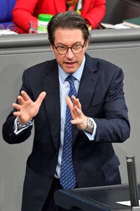 Andreas Scheuer in der 207. Sitzung des Deutschen Bundestages im Reichstagsgebäude. Berlin, 29.01.2021