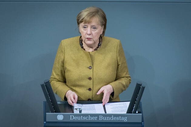 Bilder des Jahres 2021, News 02 Februar News Themen der Woche KW06 News Bilder des Tages Berlin, Angela Merkel gibt Regierungserklärung im Bundestag Die deutsche Bundeskanzlerin Angela Merkel (cdu) während der Regierungserklärung im Deutschen Bundestags am 11.02.2021. Berlin Bundestag Berlin Deutschland
