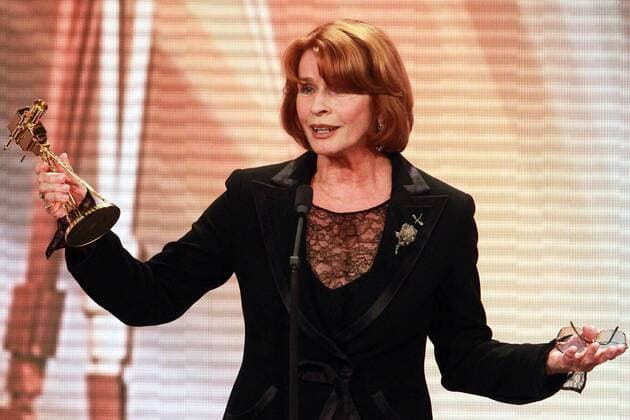 45. Goldene Kamera Beste Deutsche Schauspielerin Senta Berger - 45. Verleihung - die Goldene Kamera - von HOERZU in der Ullstein-Halle im Axel-Springer-Haus Berlin. Copyright:Eventpress Herrmann Datum: 30.01.2010 Copyright: xEventpressxHerrmannx