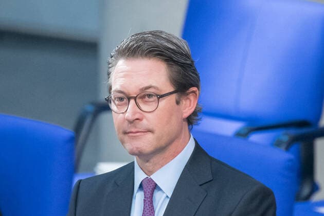 Berlin, Plenarsitzung im Bundestag Andreas Scheuer (Bundesminister für Verkehr und digitale Infrastruktur, CSU) während der Sitzung des Deutschen Bundestags am 03.03.2021. Berlin Bundestag Berlin Deutschland