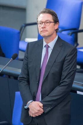 Berlin, Plenarsitzung im Bundestag Andreas Scheuer (Bundesminister für Verkehr und digitale Infrastruktur, CSU) während der Sitzung des Deutschen Bundestags am 03.03.2021. Berlin Bundestag Berlin Deutschland
